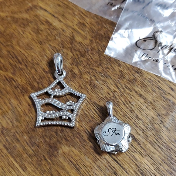 Charm/ Pendant {Sophia Fiori} - Picture 6 of 7